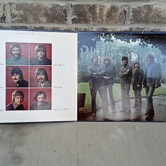 3 Albums 60s Beatles Sgt Pepper's (2) Moody Blues - Picture 6 of 9